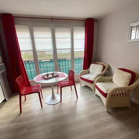 Studio avec parking privé au cœur du Tréport Le Tréport Esterno foto