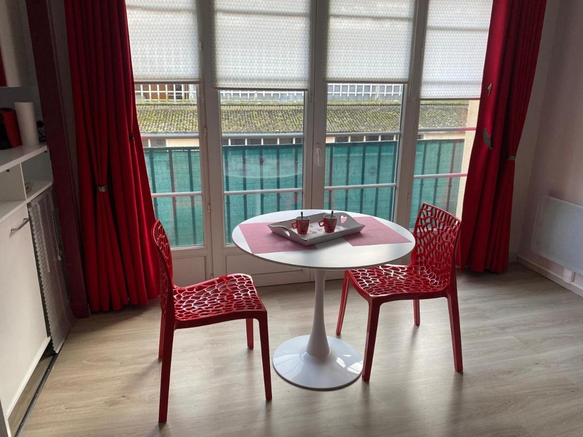 Studio avec parking privé au cœur du Tréport Le Tréport Esterno foto